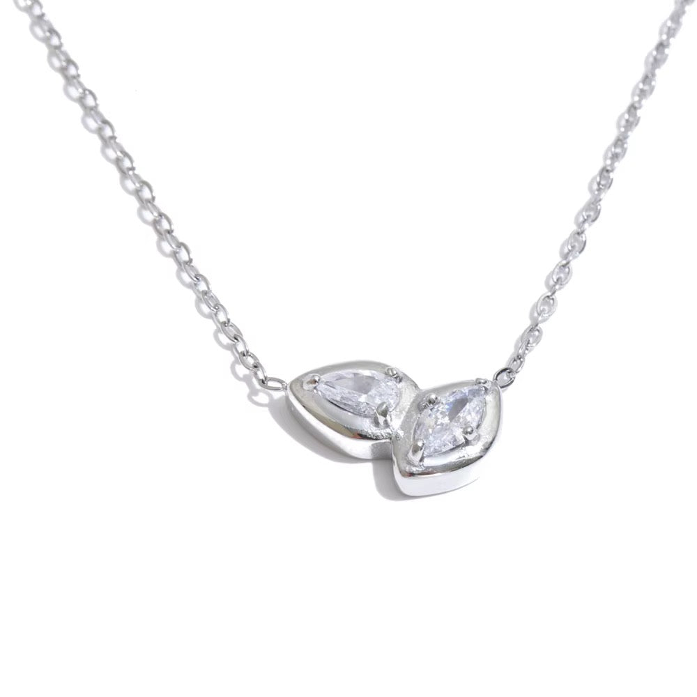 Bella necklace