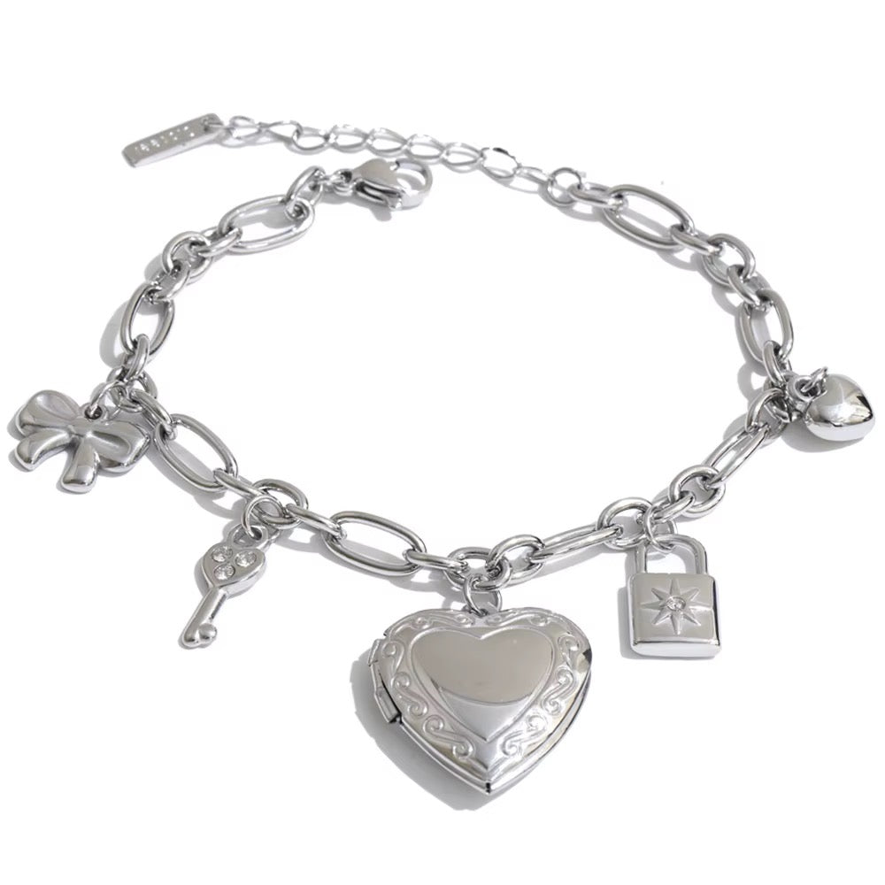 Amora bracelet
