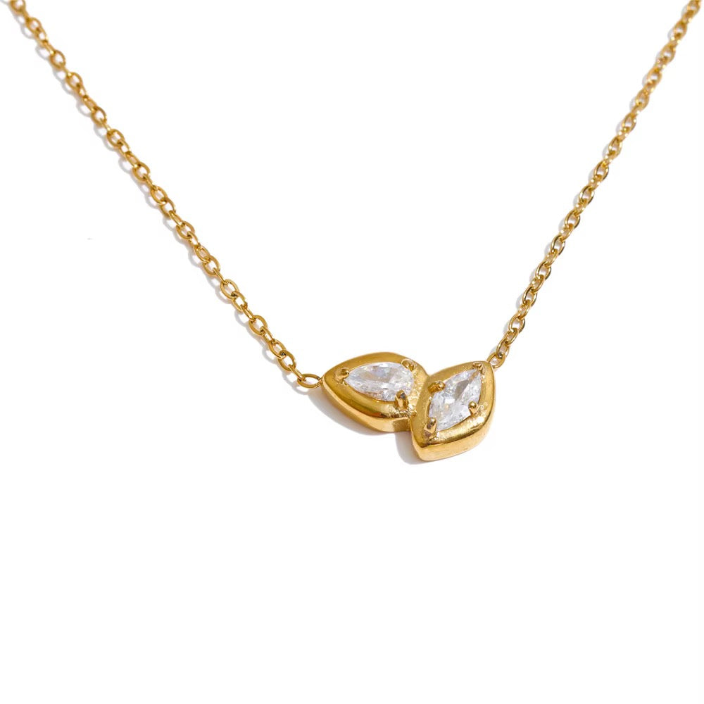 Bella necklace